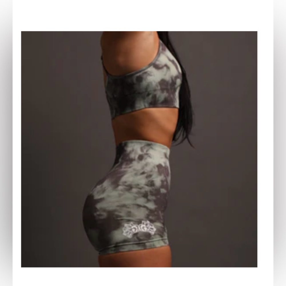 Darc Sport scrunch shorts
